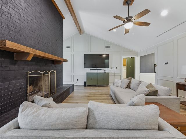 2801 Meadow Creek, Bedford, TX 76021