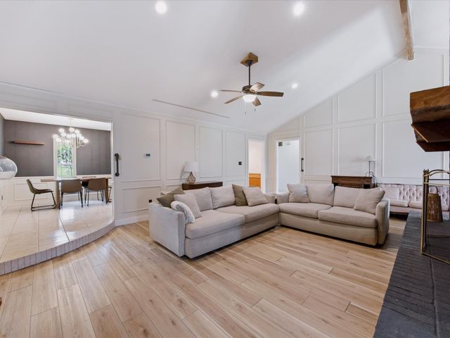 2801 Meadow Creek, Bedford, TX 76021