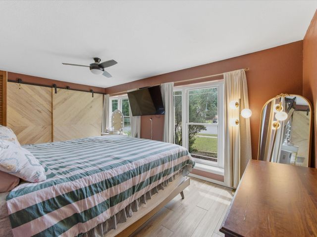 2801 Meadow Creek, Bedford, TX 76021