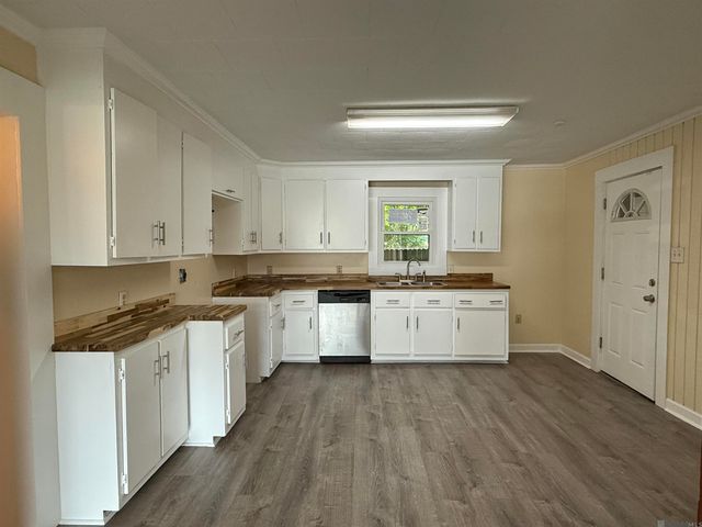 1004 Martin Luther Dr, Donaldsonville, LA 70346