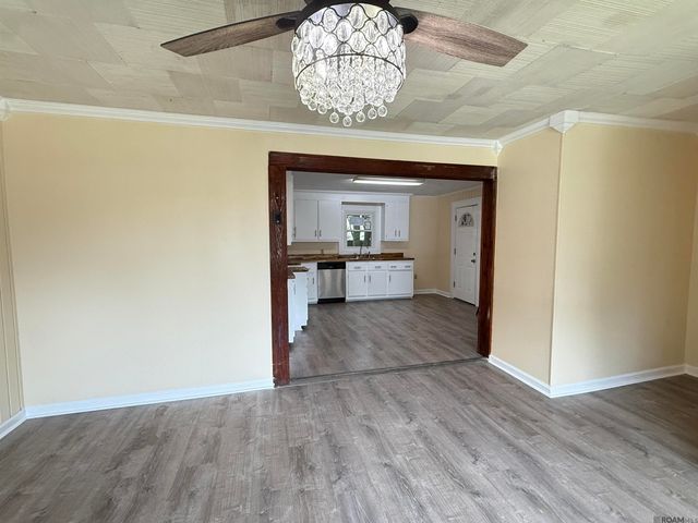 1004 Martin Luther Dr, Donaldsonville, LA 70346