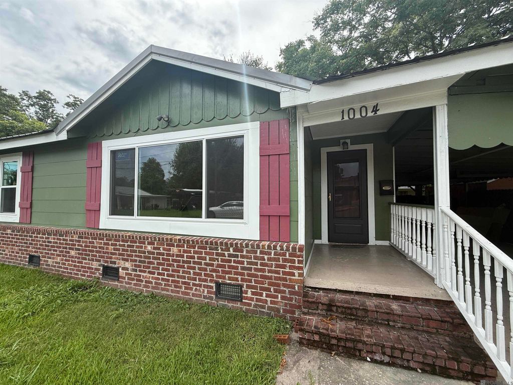 1004 Martin Luther Dr, Donaldsonville, LA 70346