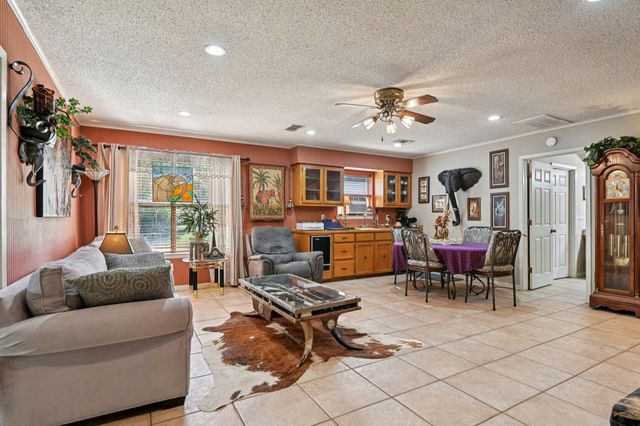 10856 Legg Drive, Kemp, TX 75143