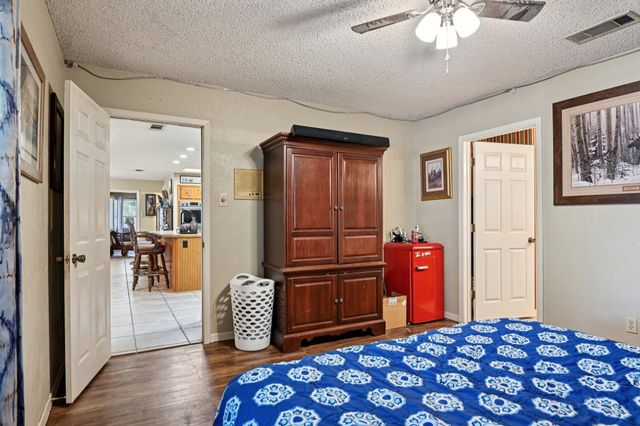 10856 Legg Drive, Kemp, TX 75143