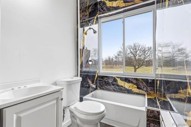 3295 Rochester Street 3, Detroit, MI 48206