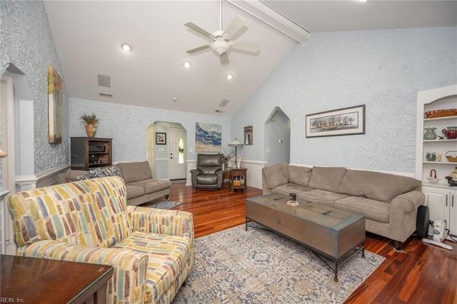1248 Saint Brides RD W, Chesapeake, VA 23322