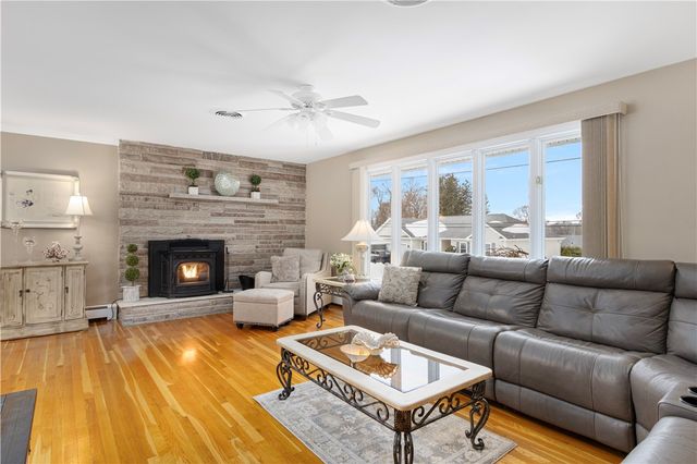 105 Cold Brook Drive, Cranston, RI 02920