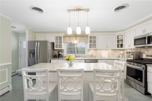 105 Cold Brook Drive, Cranston, RI 02920