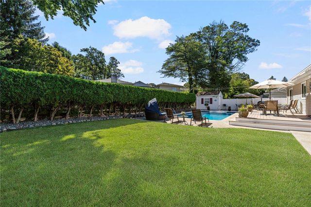 105 Cold Brook Drive, Cranston, RI 02920