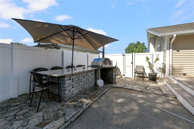 105 Cold Brook Drive, Cranston, RI 02920