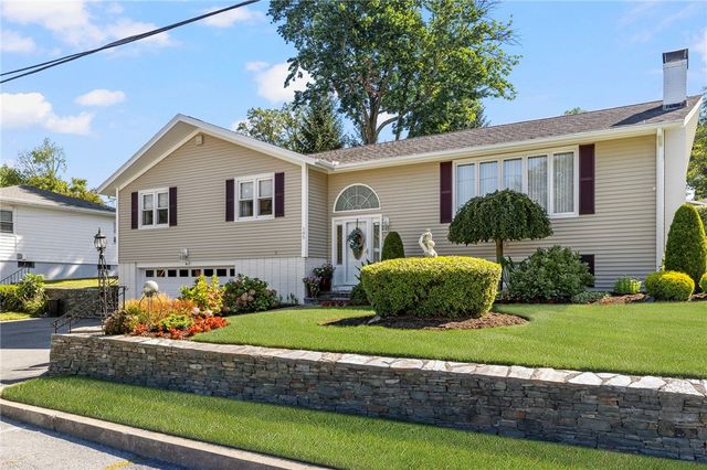 105 Cold Brook Drive, Cranston, RI 02920