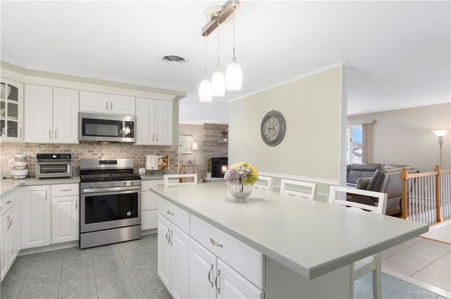 105 Cold Brook Drive, Cranston, RI 02920