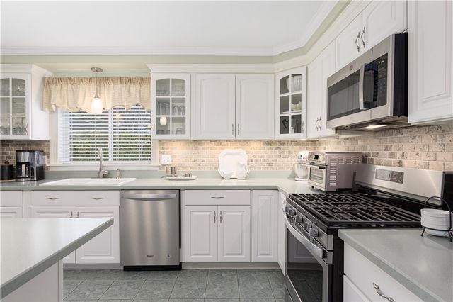 105 Cold Brook Drive, Cranston, RI 02920