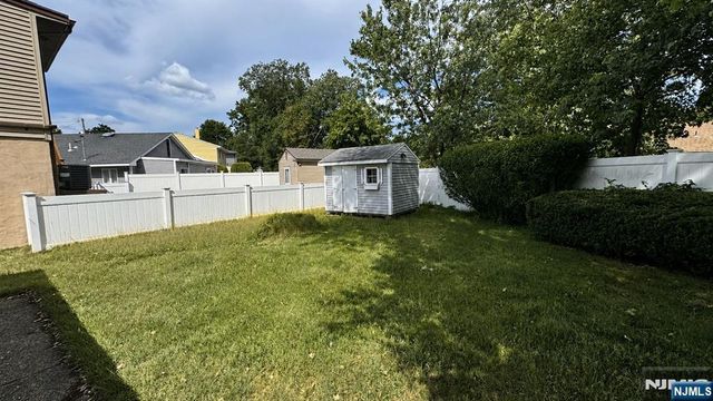 70 Hahn Avenue, Rochelle Park, NJ 07662