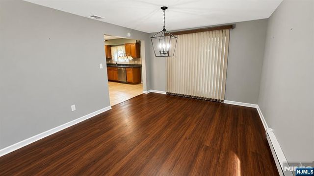70 Hahn Avenue, Rochelle Park, NJ 07662