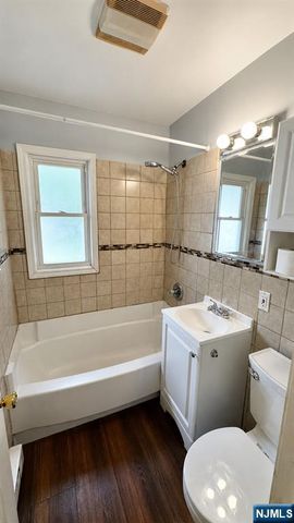 70 Hahn Avenue, Rochelle Park, NJ 07662