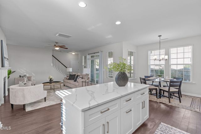 1432 Palace Garden Way, Raleigh, NC 27603