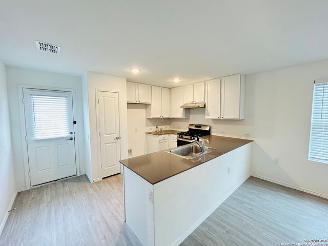 1435 RIOJAS RD, San Antonio, TX 78224