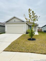 1435 RIOJAS RD, San Antonio, TX 78224
