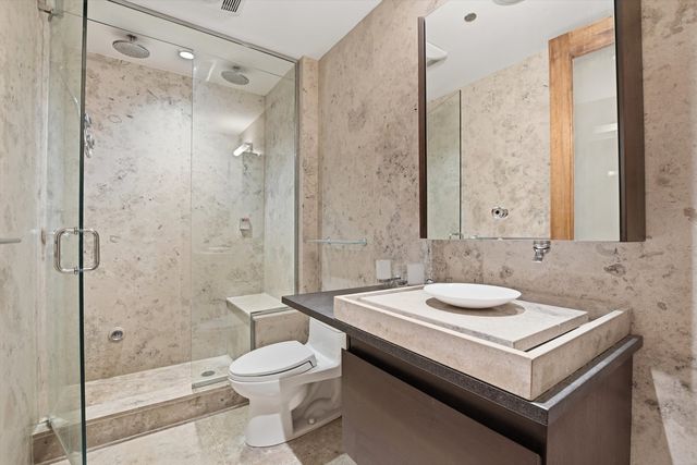 840 N Lake Shore Drive 201, Chicago, IL 60611