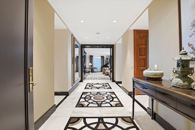 840 N Lake Shore Drive 201, Chicago, IL 60611