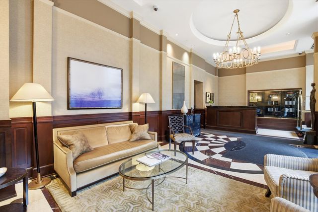 840 N Lake Shore Drive 201, Chicago, IL 60611