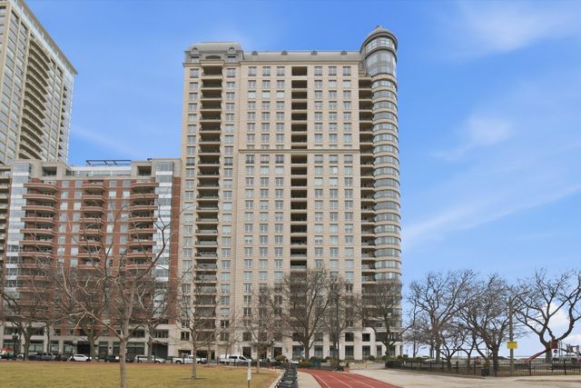 840 N Lake Shore Drive 201, Chicago, IL 60611