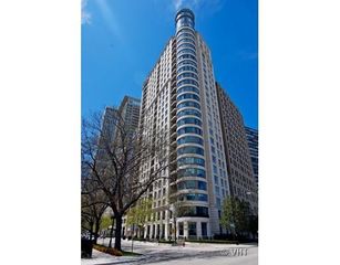 840 N Lake Shore Drive 201, Chicago, IL 60611