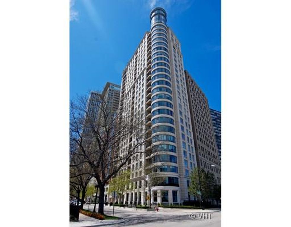840 N Lake Shore Drive 201, Chicago, IL 60611