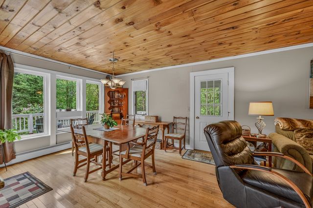 34 Sunrise Circle, Plymouth, NH 03264