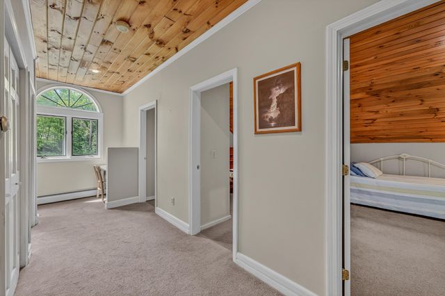 34 Sunrise Circle, Plymouth, NH 03264
