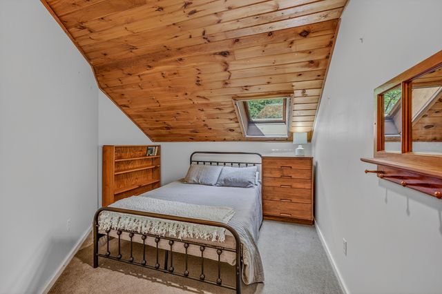 34 Sunrise Circle, Plymouth, NH 03264