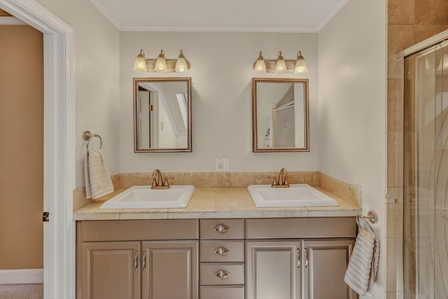 34 Sunrise Circle, Plymouth, NH 03264