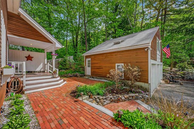 34 Sunrise Circle, Plymouth, NH 03264