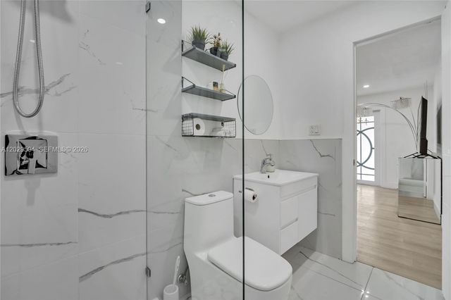 6404 Meade Street, Hollywood, FL 33024
