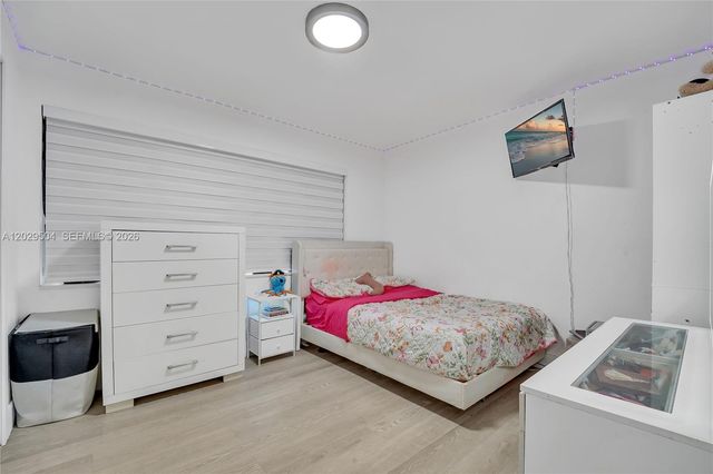 6404 Meade Street, Hollywood, FL 33024