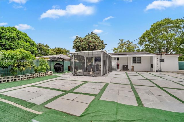 6404 Meade Street, Hollywood, FL 33024