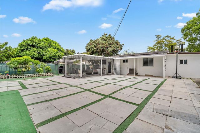 6404 Meade Street, Hollywood, FL 33024