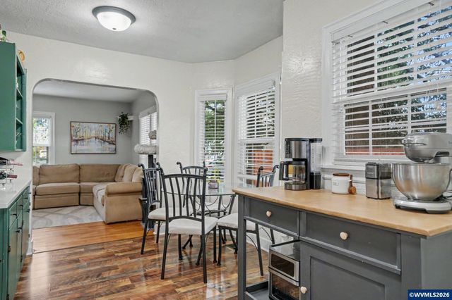 461 SW Court St, Dallas, OR 97338