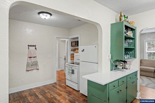 461 SW Court St, Dallas, OR 97338