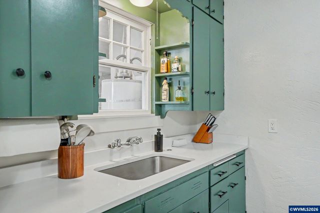 461 SW Court St, Dallas, OR 97338