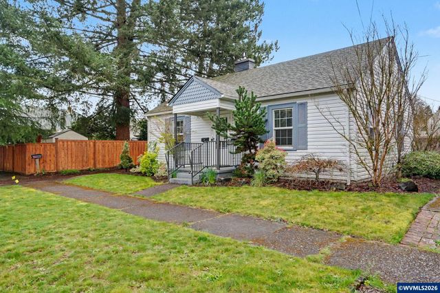 461 SW Court St, Dallas, OR 97338