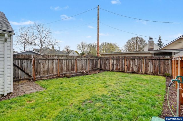 461 SW Court St, Dallas, OR 97338