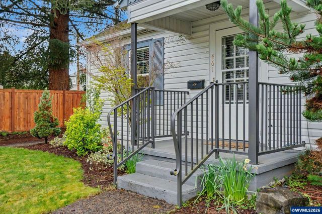 461 SW Court St, Dallas, OR 97338