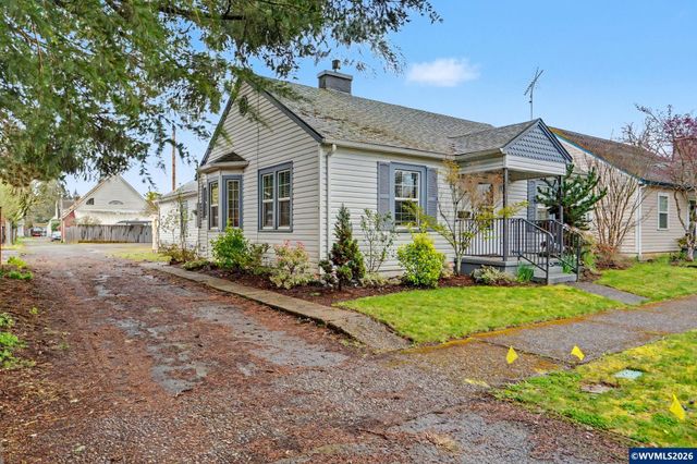 461 SW Court St, Dallas, OR 97338