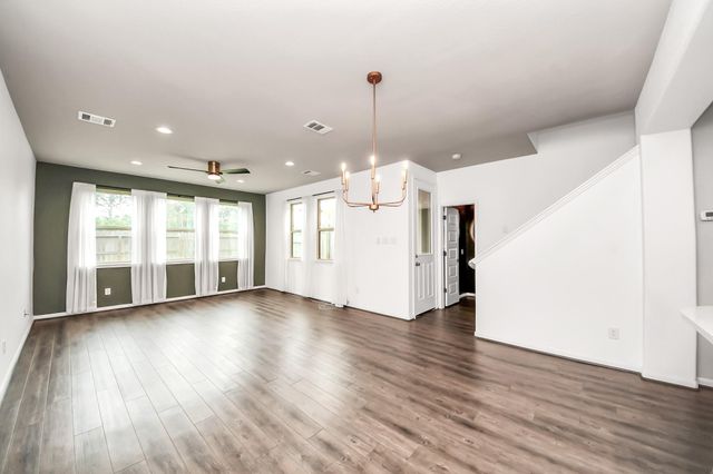 7321 Hinsdale Drive, Pasadena, TX 77505