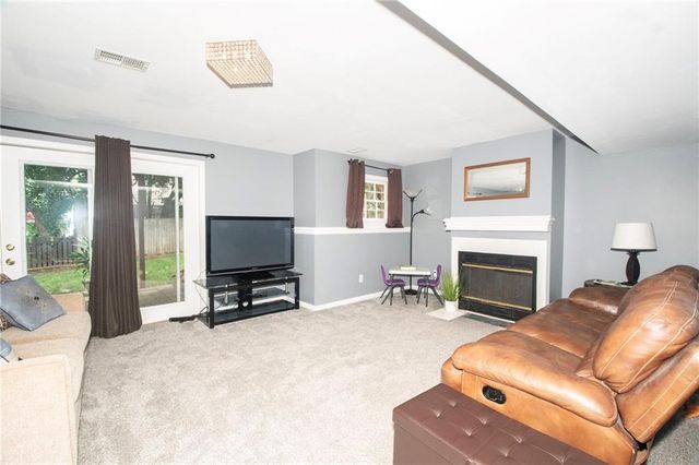 15216 W 132nd Place, Olathe, KS 66062