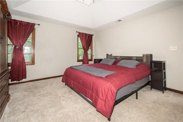 15216 W 132nd Place, Olathe, KS 66062