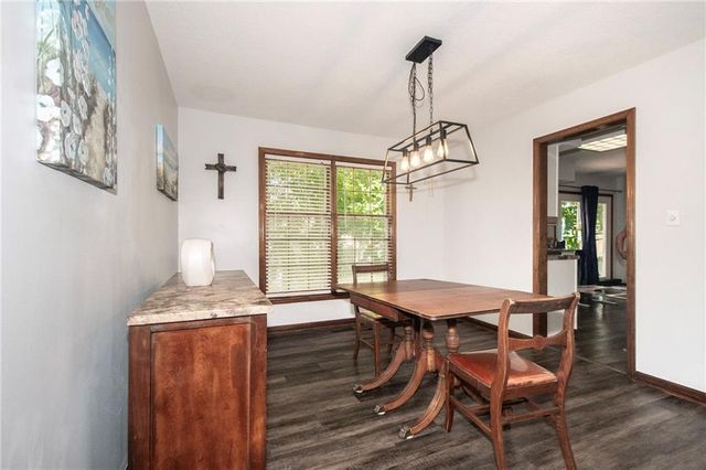 15216 W 132nd Place, Olathe, KS 66062