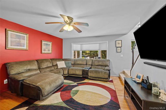 141 Fire Lane, Wading River, NY 11792